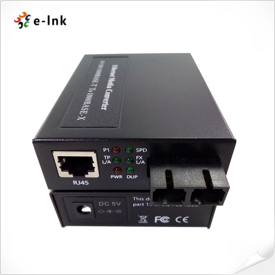 10/100/1000BASE-T-zu-1000BASE-FX-Glasfasermedienkonverter mit eingebautem Netzteil